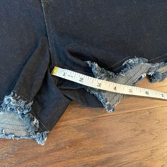 Armani Exchange Mid Rise Shorts Dark Wash size 28 New - Picture 7 of 10